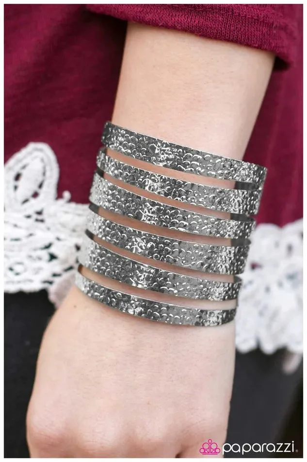 Paparazzi Bracelet Nomad Silver Paparazzi Jewelry Bracelets