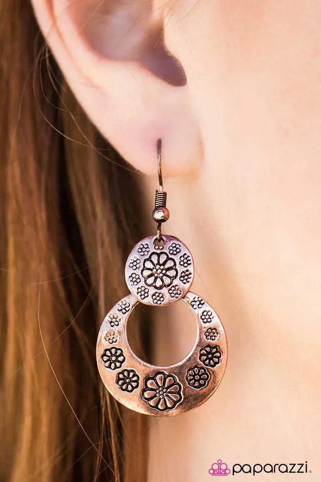 Paparazzi Jewelry Earrings Paparazzi Earring A Walk Through The Flowers Copper