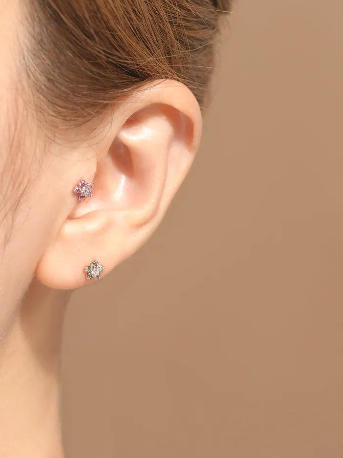 14K Gold Flower Moissanite Internally Threaded Labret Piercing 20G18G16G MinimalBijoux Earrings