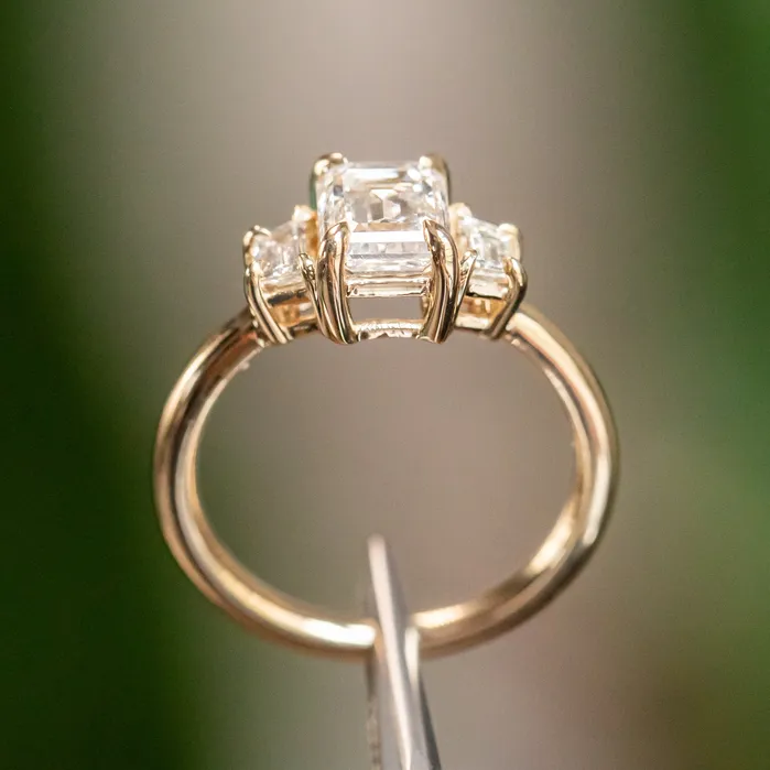 Anueva Jewelry Three Stone Ring with Trapezoid Side Stones Setting Rings