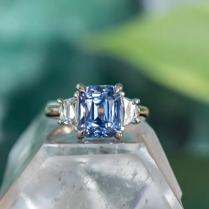 Anueva Jewelry Three Stone Ring with Trapezoid Side Stones Setting Rings