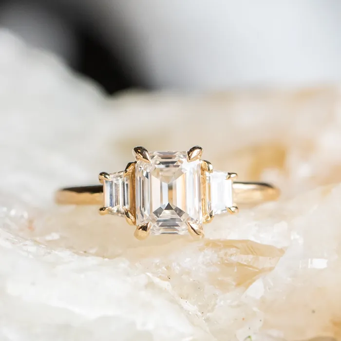 Anueva Jewelry Three Stone Ring with Trapezoid Side Stones Setting Rings