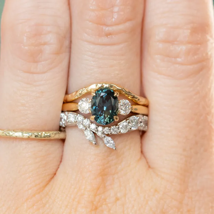 Armfest sapphires 187ct Oval Untreated Songean Ocean Blue Sapphire and Lab Grown Diamond Dainty Three Stone Ring in 18k Yellow Gold Rings