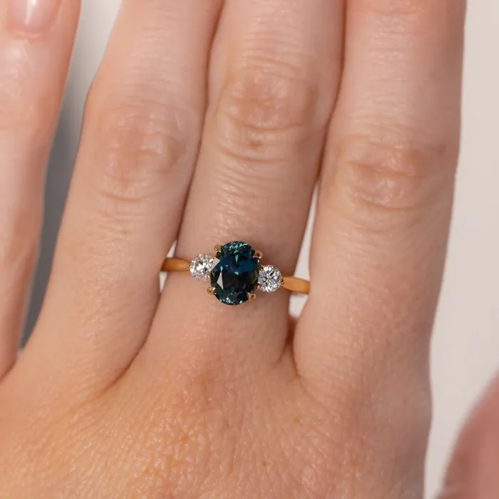 Armfest sapphires 187ct Oval Untreated Songean Ocean Blue Sapphire and Lab Grown Diamond Dainty Three Stone Ring in 18k Yellow Gold Rings