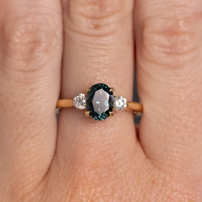 Armfest sapphires 187ct Oval Untreated Songean Ocean Blue Sapphire and Lab Grown Diamond Dainty Three Stone Ring in 18k Yellow Gold Rings