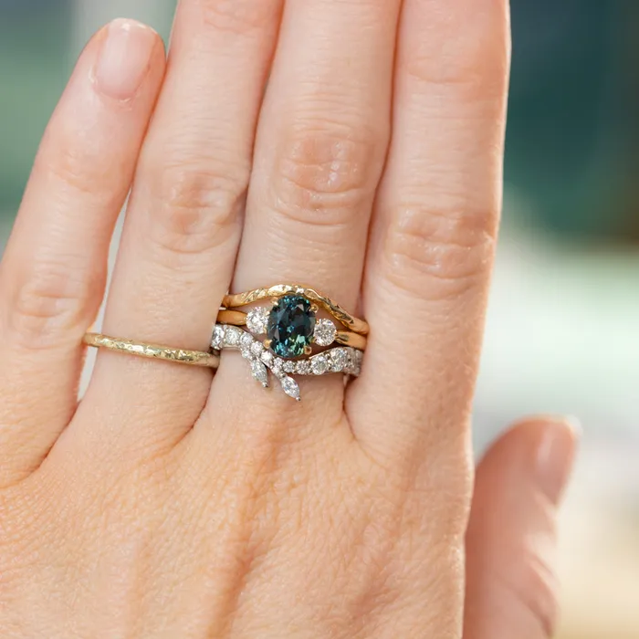 Armfest sapphires 187ct Oval Untreated Songean Ocean Blue Sapphire and Lab Grown Diamond Dainty Three Stone Ring in 18k Yellow Gold Rings
