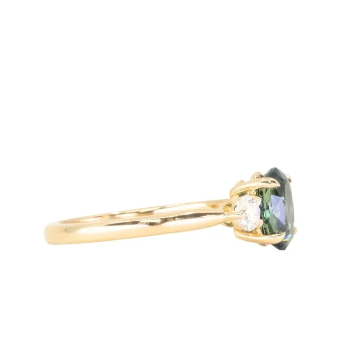 Armfest sapphires 187ct Oval Untreated Songean Ocean Blue Sapphire and Lab Grown Diamond Dainty Three Stone Ring in 18k Yellow Gold Rings