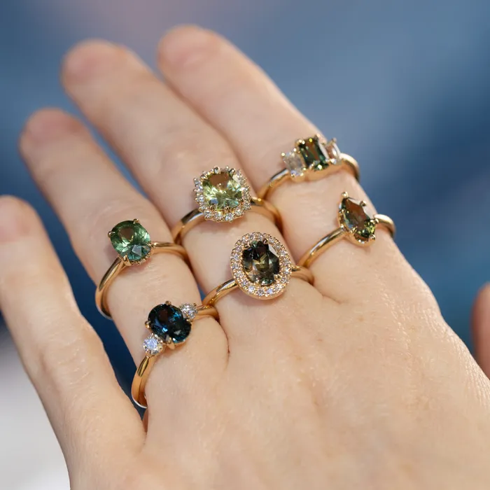 Armfest sapphires 187ct Oval Untreated Songean Ocean Blue Sapphire and Lab Grown Diamond Dainty Three Stone Ring in 18k Yellow Gold Rings