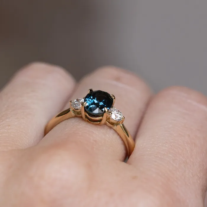Armfest sapphires 187ct Oval Untreated Songean Ocean Blue Sapphire and Lab Grown Diamond Dainty Three Stone Ring in 18k Yellow Gold Rings