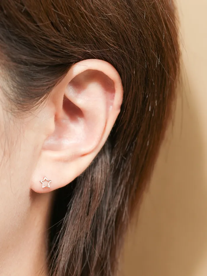 Earrings MinimalBijoux 14K Gold Line Star Cartilage Earring 20G