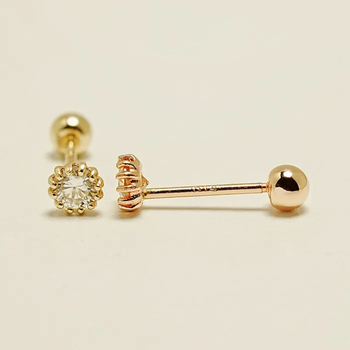 MinimalBijoux 14K Gold Shining Moissanite Cartilage Earring 20G18G16G Earrings