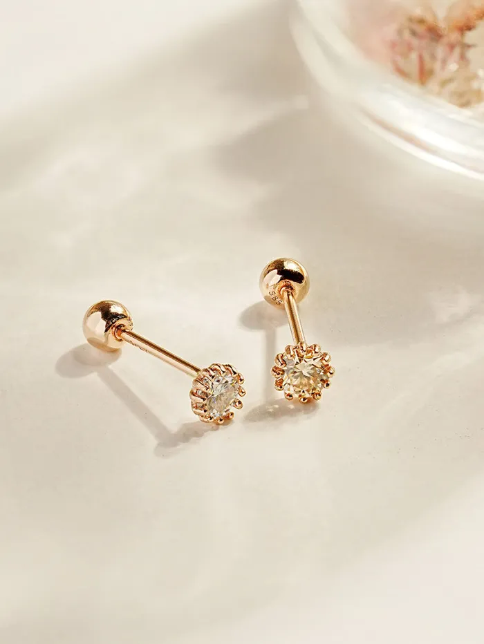 MinimalBijoux 14K Gold Shining Moissanite Cartilage Earring 20G18G16G Earrings