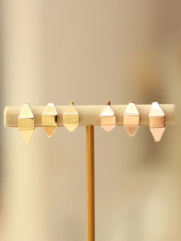 MinimalBijoux 14K Gold Square Oval Hoop Earring Earrings