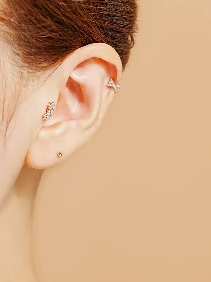 MinimalBijoux Earrings 14K Gold Triple Shining Cartilage Earring 20G