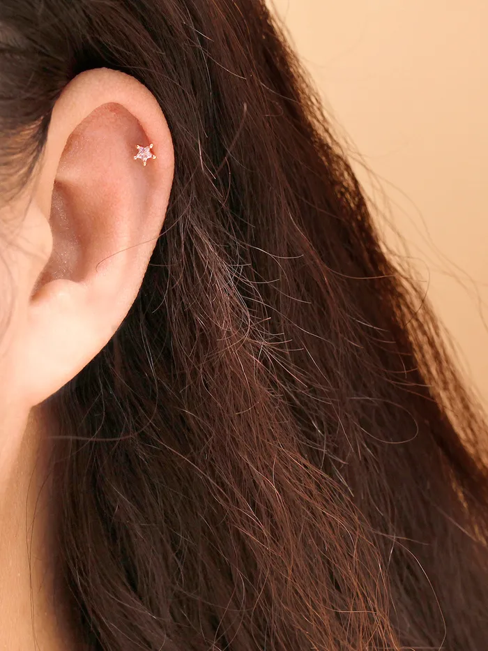MinimalBijoux Earrings 14K Gold Volume Cubic Star Cartilage Earring 20G18G16G
