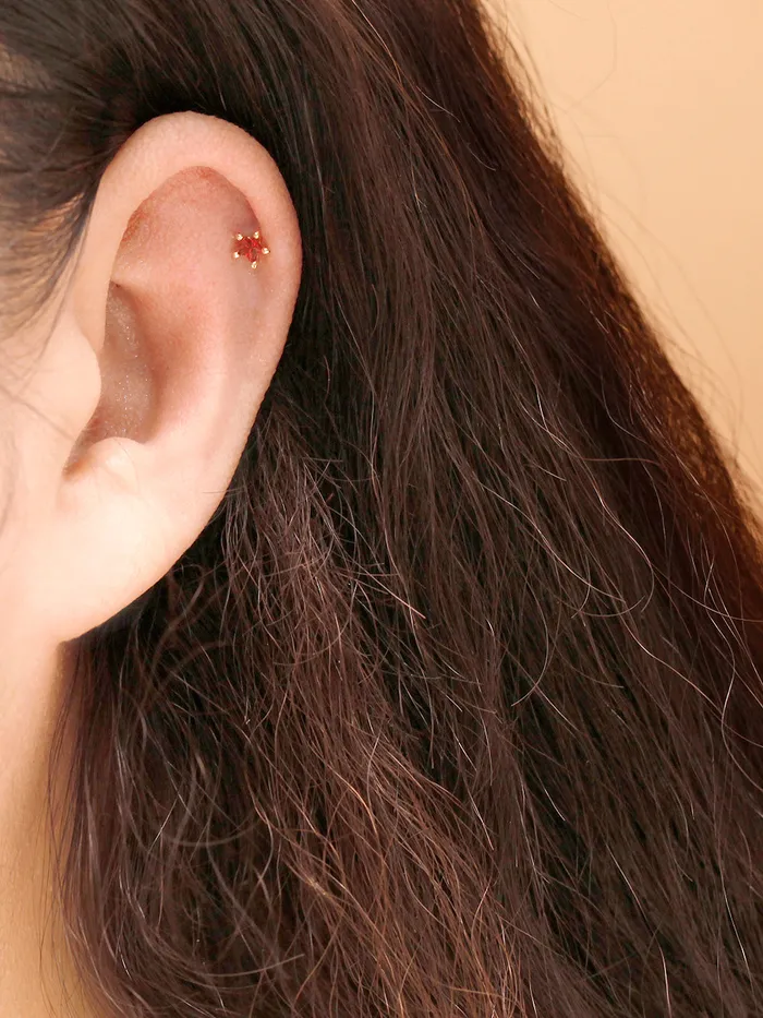 MinimalBijoux Earrings 14K Gold Volume Cubic Star Cartilage Earring 20G18G16G