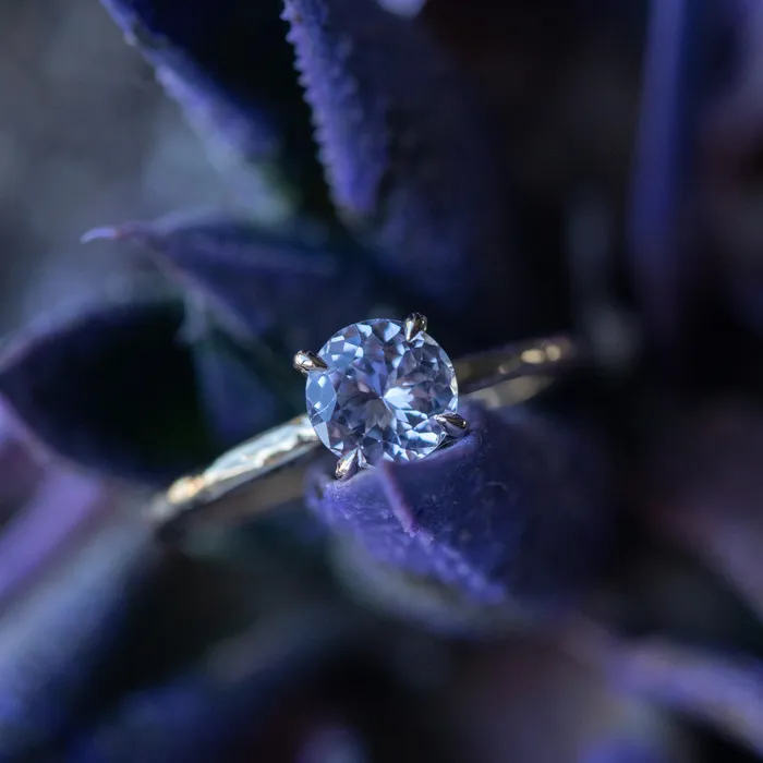 Ron Rings 099ct Round Lilac Sapphire Evergreen Solitaire Ring in 14k Yellow Gold