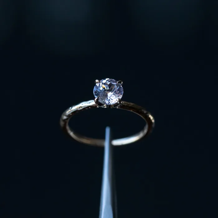 Ron Rings 099ct Round Lilac Sapphire Evergreen Solitaire Ring in 14k Yellow Gold