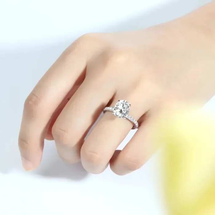 Luxus Moissanite Rings Silver or Gold Moissanite Oval Cut Engagement Ring 3ct