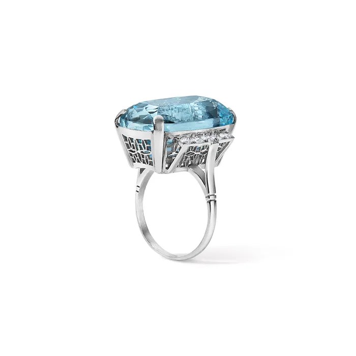 SG Vintage Rings Aquamarine Center Stone Cocktail Ring