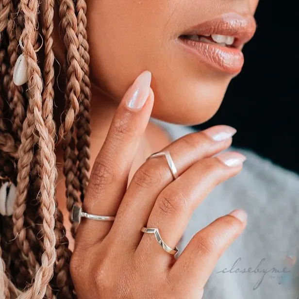 Chevron Cremation Ring in 14K White Gold closebymejewelry Rings
