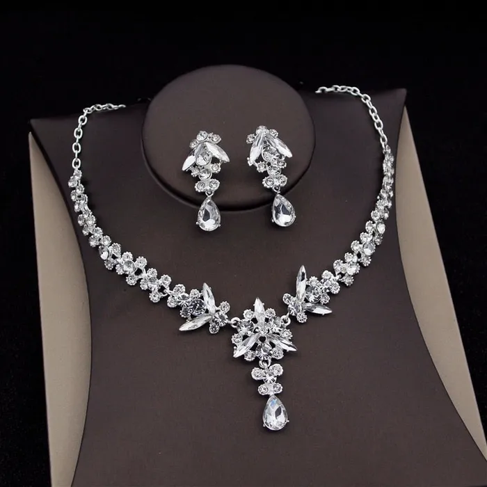 CM Womens Fashion Elegant Royal Queen Bridal Tiara Crown Earrings Necklace Jewelry Sets Divine Inspiration Styles Necklaces