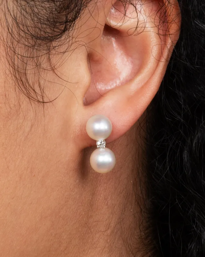 Diamond and Pearl Drop Earrings EXCALIBUR Earrings Diamond and Pearl Drop Earrings EXCALIBUR Earrings