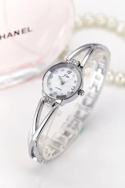 JW Womens Fine Fashion Rose Gold Luxury Rhinestone Bracelet Watch Divine Inspiration Styles Bracelets
