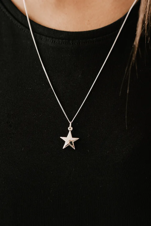 Necklaces Kty Hanging Star Necklace Silver