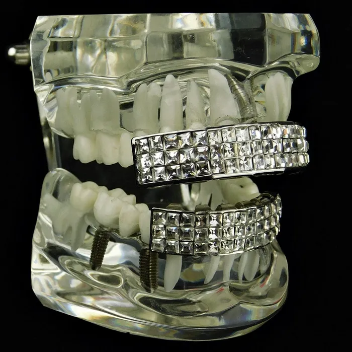Silver Tone ThreeRow VIP PrincessCut Iced Grillz Set Bling Cartel Admin Rings