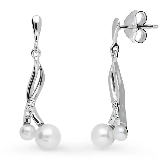 BERRICLE Earrings Infinity Cultured Pearl Earrings in Sterling Silver