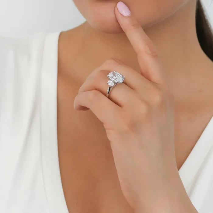 BERRICLE Rings 3Stone 55ct Oval CZ Ring in Sterling Silver
