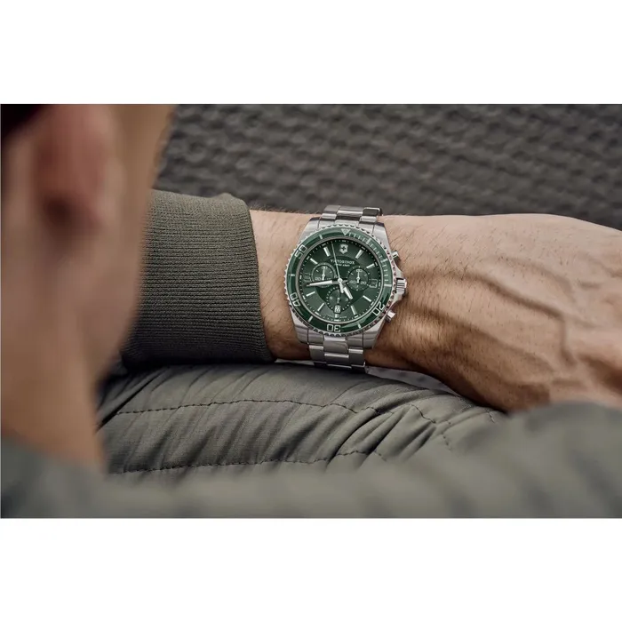 Bracelets Victorinox Maverick Chrono 43 Mens Green Dial Silver Stainless steel Bracelet Watch Victorinox