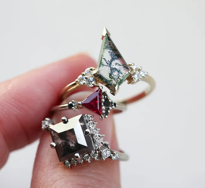 Capucinne Lena Triangle Ruby Cluster Ring Rings