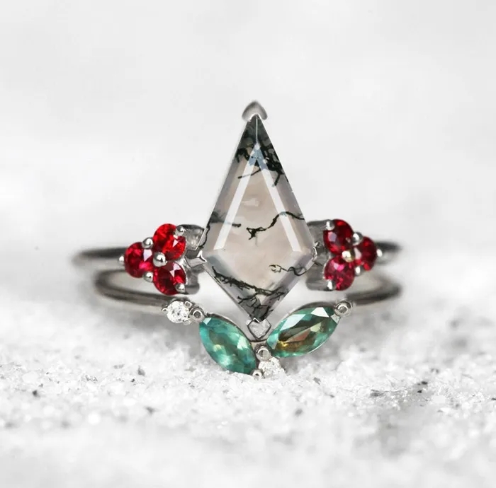 Capucinne Rings Valentia Kite Moss Agate Ring Set