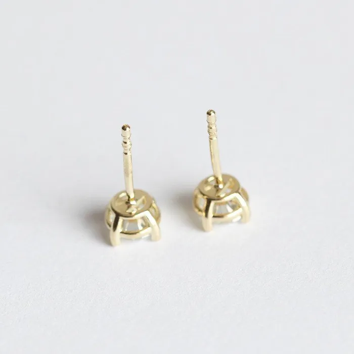 Earrings Capucinne Colette Round Diamond Stud Earrings