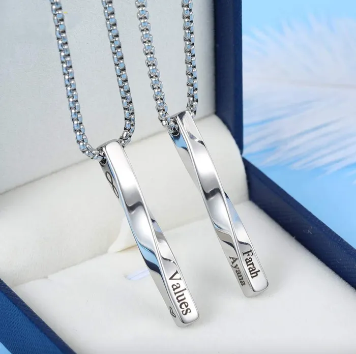Novalico Swirled Bar Engraved Name Necklace Necklaces
