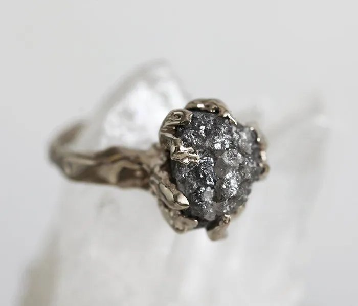 Rings capucinne Big Raw Diamond Ring Claw Ring