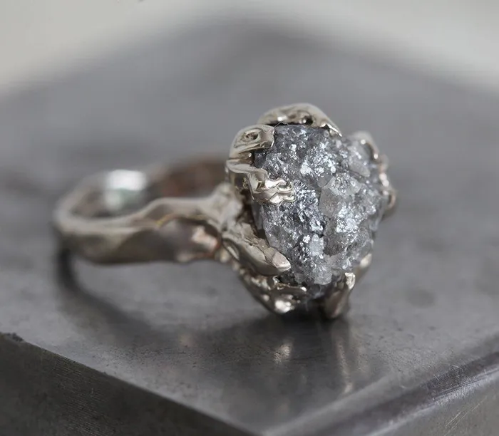 Rings capucinne Big Raw Diamond Ring Claw Ring