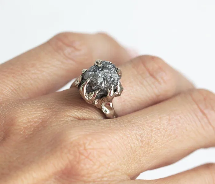 Rings capucinne Big Raw Diamond Ring Claw Ring