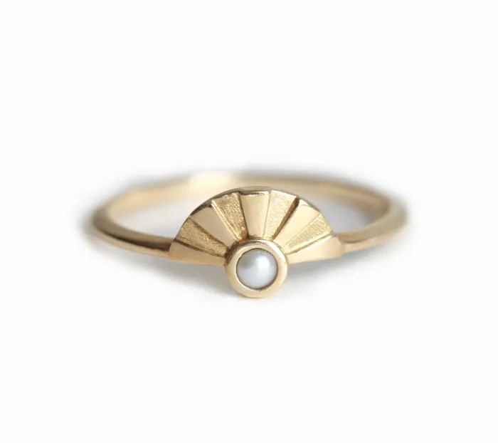 Rings Capucinne Layne White Pearl Ring