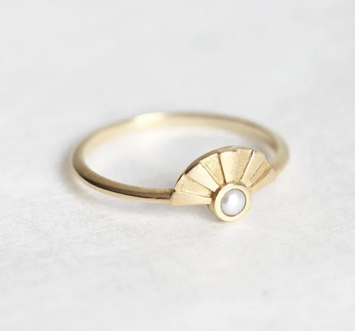 Rings Capucinne Layne White Pearl Ring