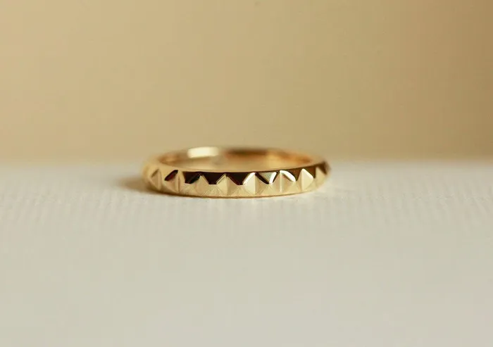 Rings Capucinne Stud Ring Unique Gold Band