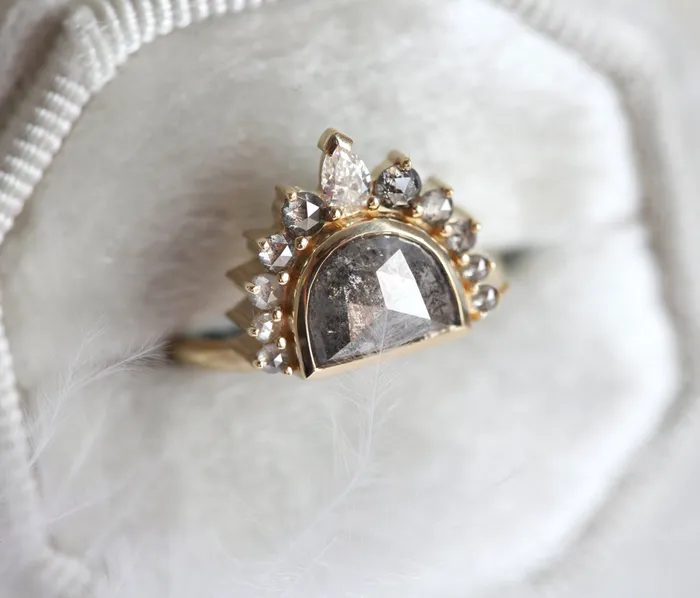 Rings Capucinne Sunrise Salt And Pepper Diamond Ring With Crown