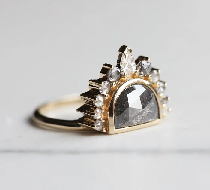Rings Capucinne Sunrise Salt And Pepper Diamond Ring With Crown