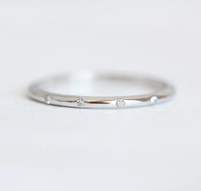 Rings Capucinne Thin Delicate Diamond Band Ring